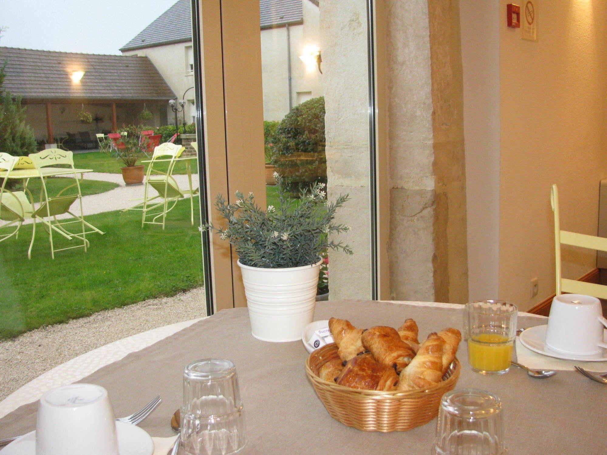 Hotel L'Oree Des Vignes Gilly-lès-Cîteaux Buitenkant foto